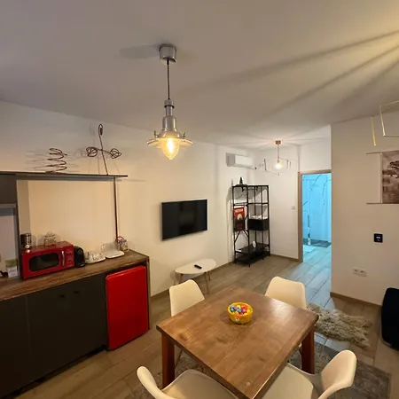 Factory 9 Apartment Craiova